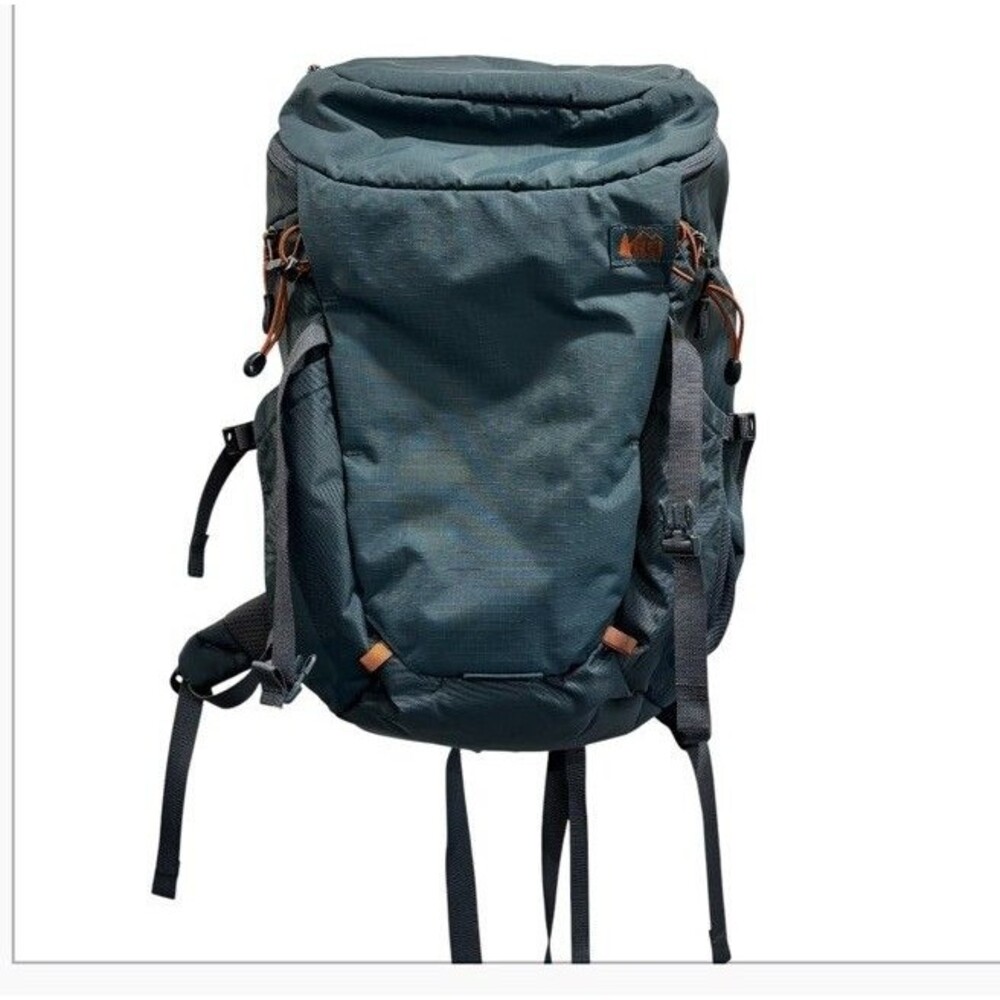 REI Ruckpack 28L Multi Pockets Black Backpack EUC Clean w/ rain cover